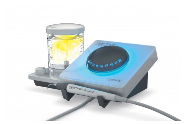 Aparat detartraj Newtron P5XS B.LED Acteon